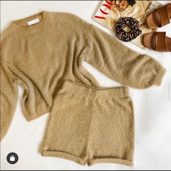 The Leisure Class fuzzy shorts - Picture 5 of 5